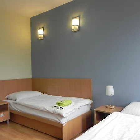 Hostel Osrodek Innowacja *
