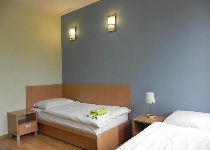 Hostel Osrodek Innowacja *