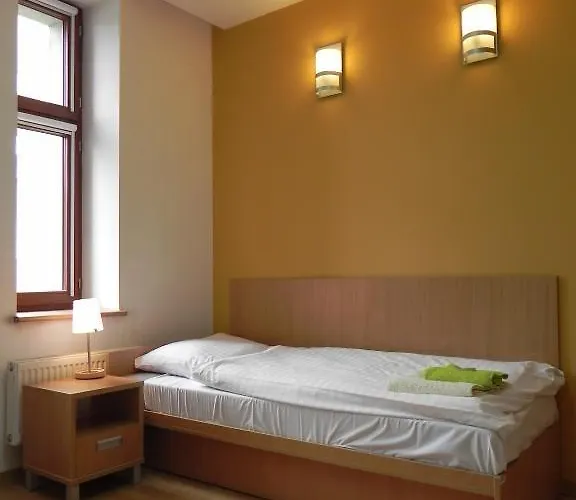Hostel Osrodek Innowacja *